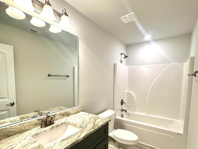 13924 Ruby Ln