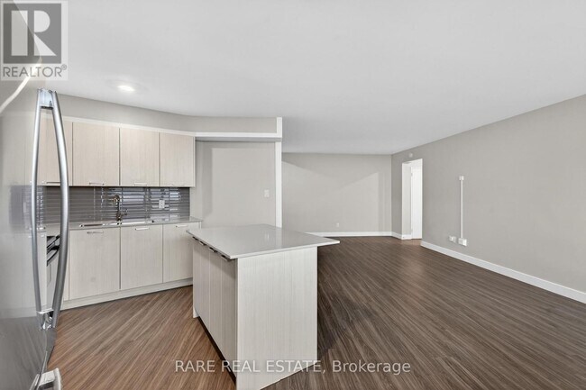 Photo - 4340 Bloor St W Unit 1202