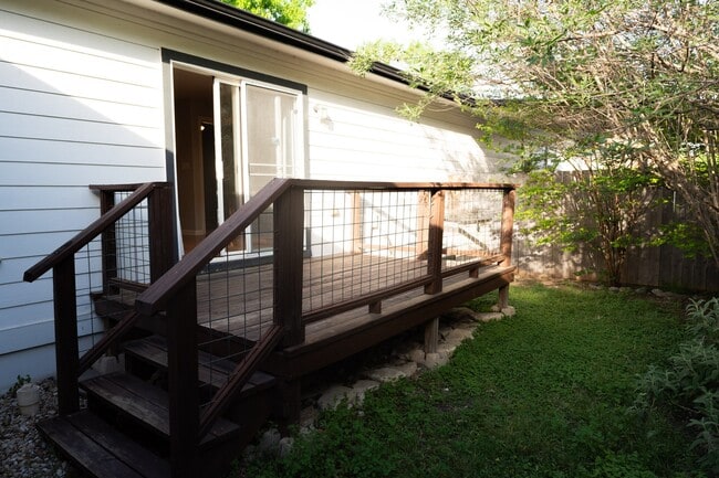 Photo - 209 Ash St Unit C