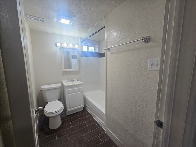 Photo - 5307 O Ave