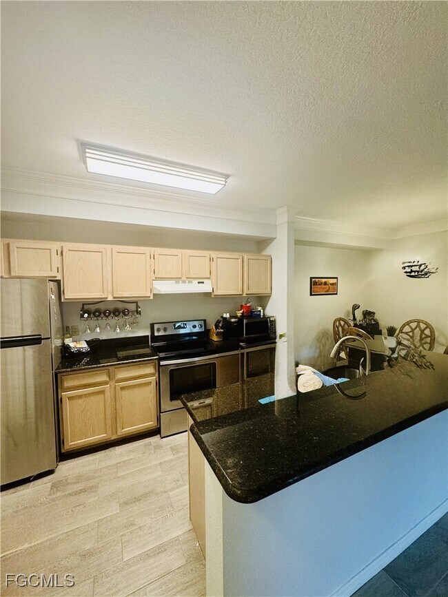 Building Photo - 11530 Villa Grand Unit 1114