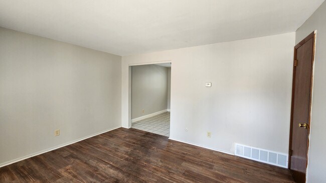 Photo - 192 E Norwich Ave