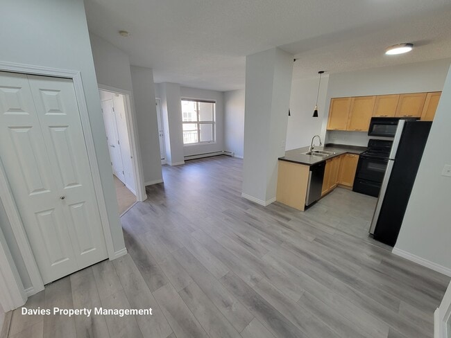 Building Photo - 4245-4139 139 Ave NW