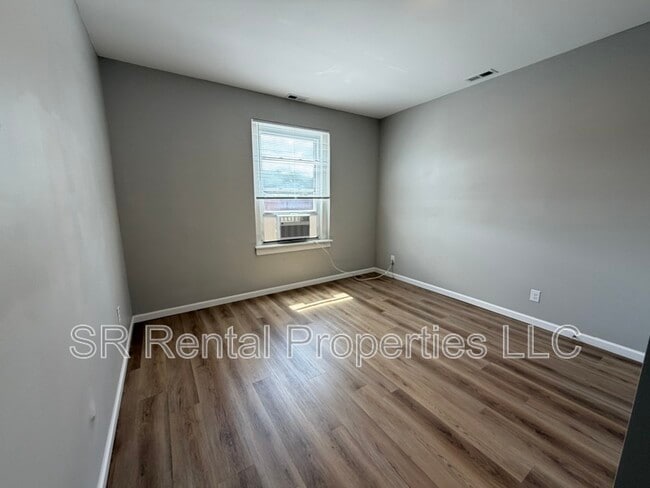 Photo - 243 S Main St Unit 2