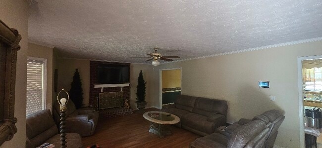 Photo - 2641 Laurel Woods Ln SE