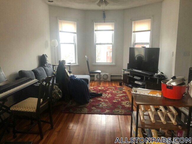 Building Photo - 58 Mansfield St Unit 3