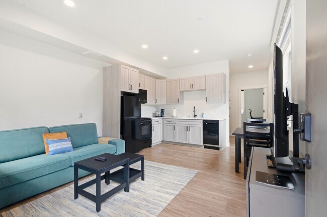 Photo - 2115 Hummingbird Wy