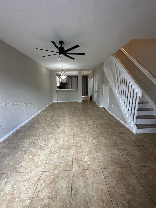 Photo - 661 NW 42nd Ave