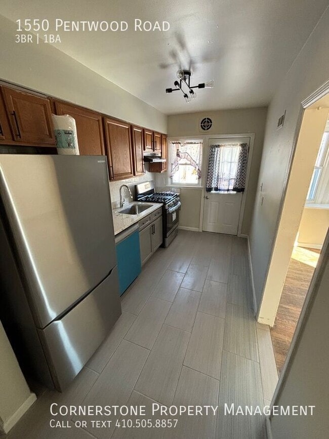 Photo - 1550 Pentwood Rd