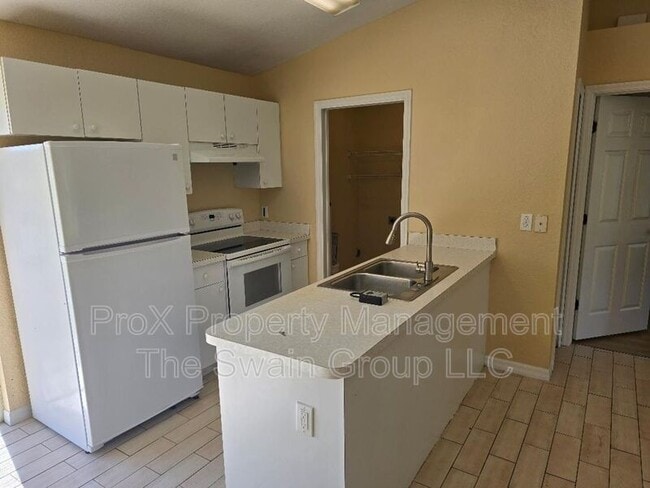 Photo - 1826 Lake Mariam Dr