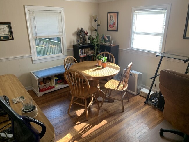 Photo - 3811 Greenleaf St