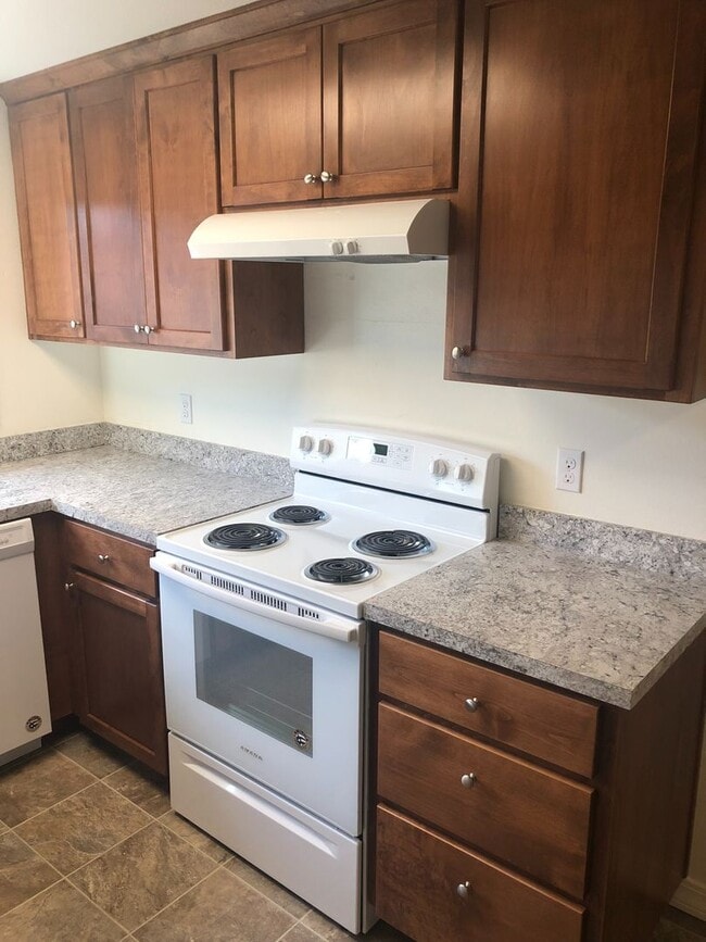 Photo - Total Remodel! Two Bedroom Duplex in North Salem Unidad 3304