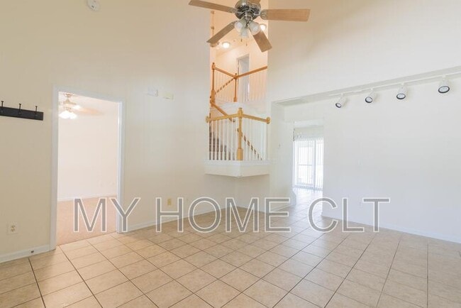 Photo - 11014 Derryrush Ave