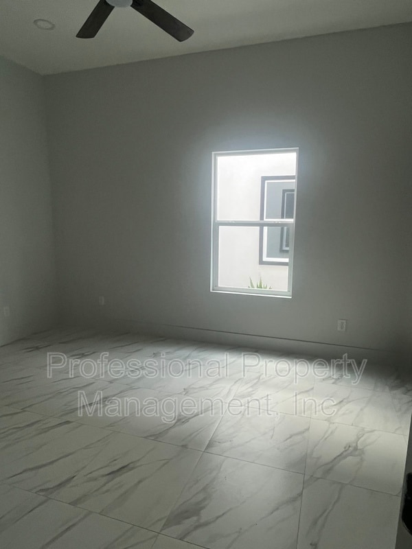 Photo - 2808 Charlie Rd