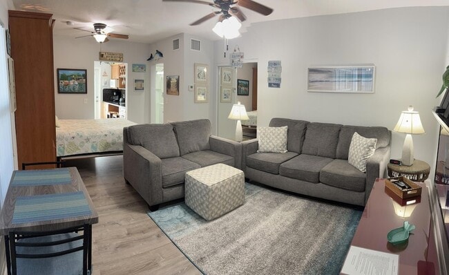 Building Photo - 315 Van Buren St Unit 203B