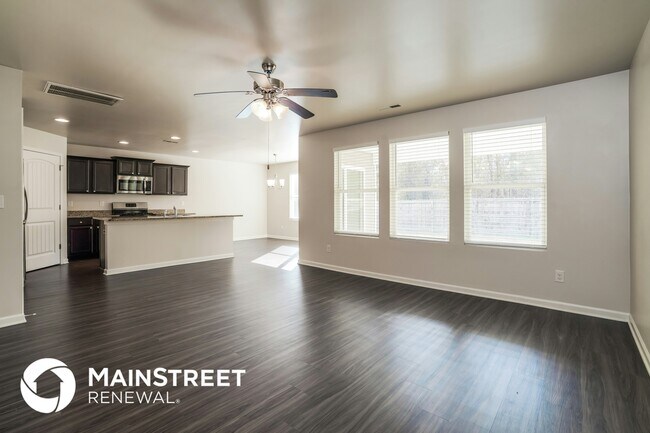 Photo - 4691 Woodford Cir