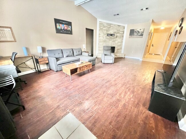 Photo - Home For Lease