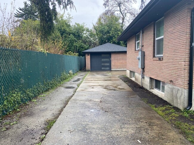 Photo - 10448 2nd Ave SW