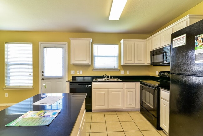 Photo - 4002 Hollow Cove Ln Casa