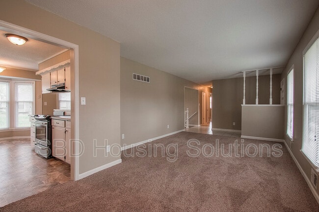 Photo - 9024 E 90 Terrace