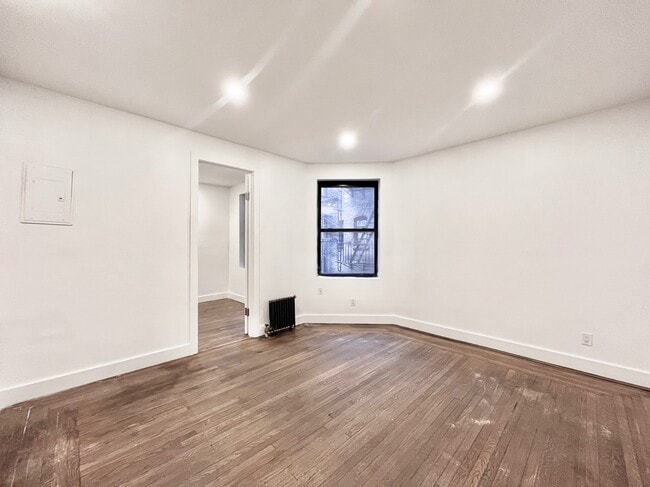 Photo - 45 Tiemann Pl Unit 3E