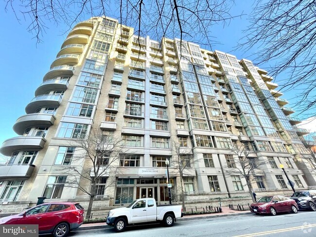 Building Photo - 811 4th St NW Unit 714 Rental