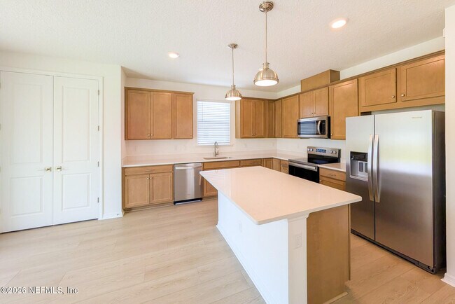Photo - 1865 SUE MEADOW Ln