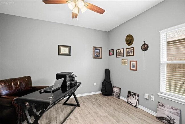 Photo - 3921 Woodhouse Ln