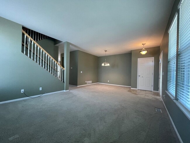 Photo - Home For Rent Papillion