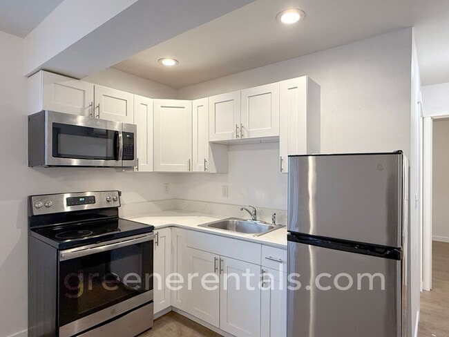 Photo - 1944 Olympia Ave NE