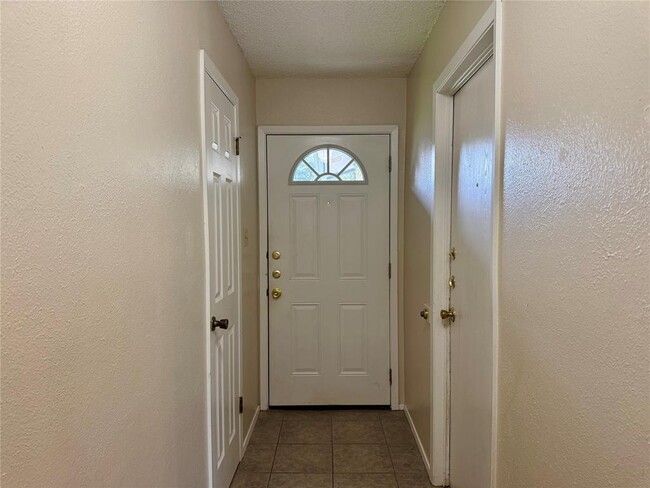 Photo - 1213 Kenyon Dr