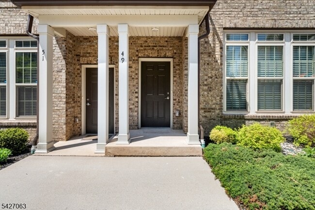 Photo - 49 Robeson St