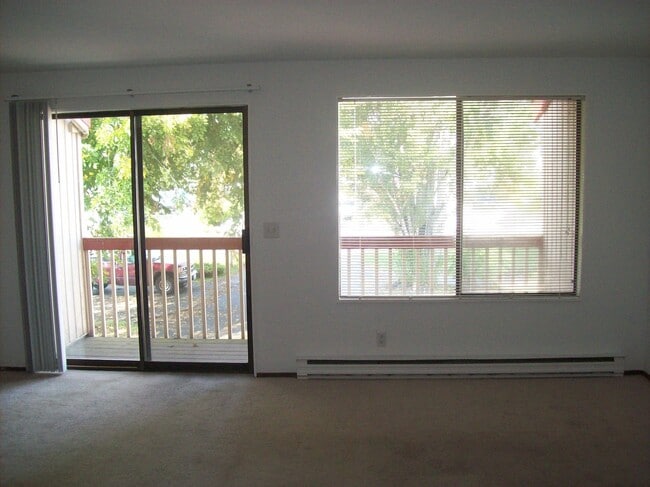 Photo - Classic 2 Bedroom 2 Bath Condo near Lakewa...