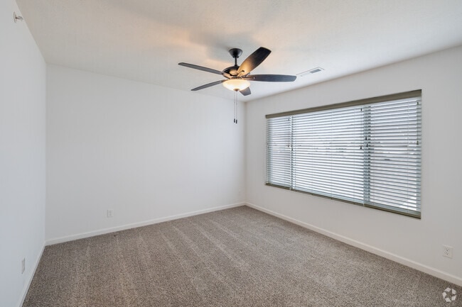 2BD, 2BA - 1,152SF - Bedroom