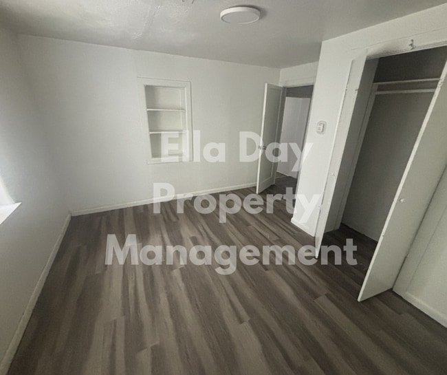 Photo - 1801 S Glenn Ave