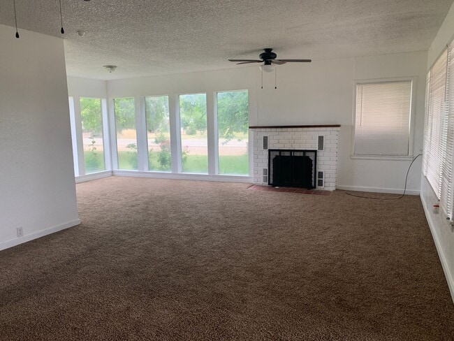 Photo - 3 bed / 1 ba country house - Live Oak