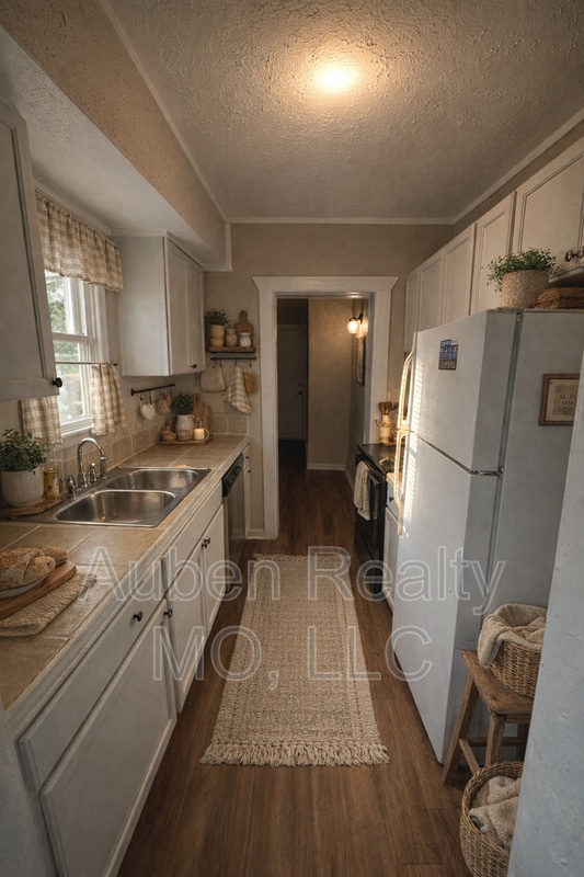 Photo - 2015 E 81 St