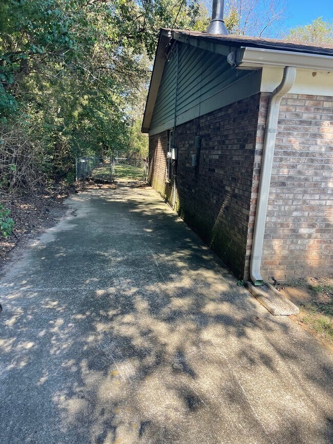 Photo - 3 bedroom 2 bath Hermitage duplex
