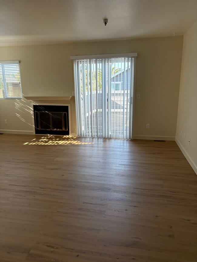 Photo - Great West Petaluma 2/1.5 Home - 422B Upham Street