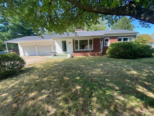 Building Photo - 2105 N Salisbury St Unit 1 Rental