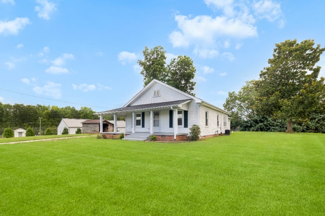 Photo - 2811 Locust Hill Rd