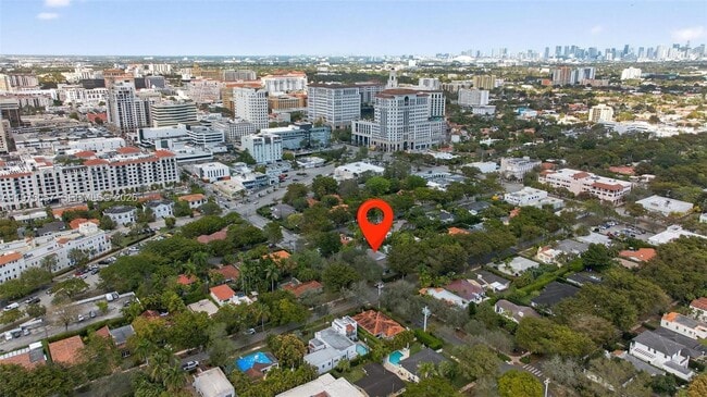 Building Photo - 3231 Salzedo St