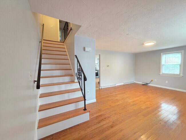 24 Andrea Dr