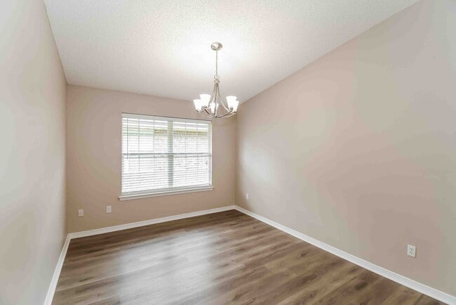 Photo - 2667 Fernleaf Dr