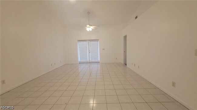 Photo - 1010 SE 12th Terrace