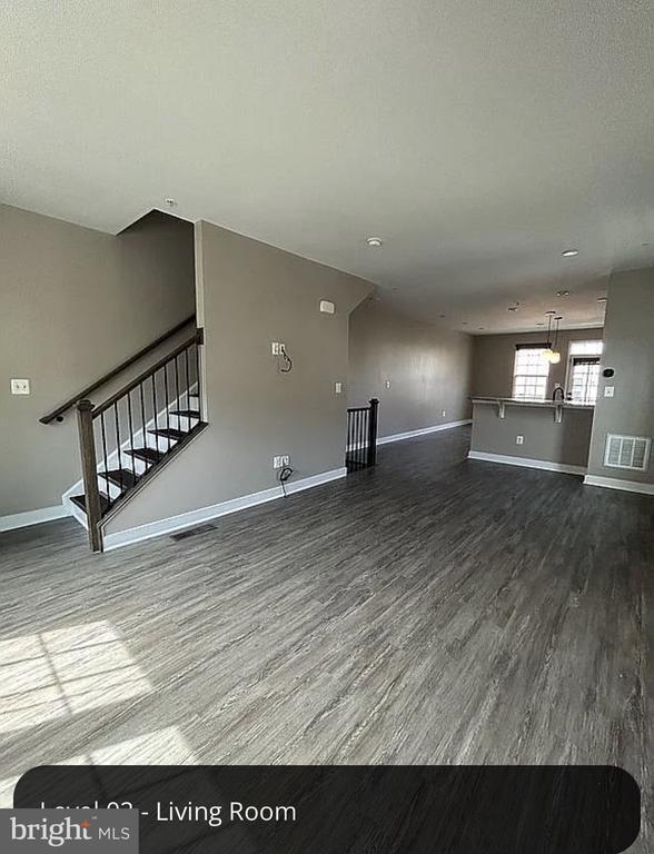 Photo - 8110 Miner St