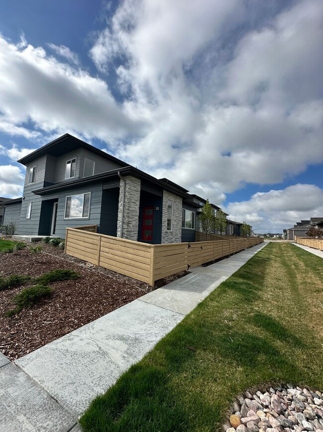 Building Photo - 4888 Denys Dr.