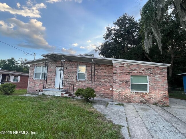 Building Photo - 6946 W Virginia Ave Rental