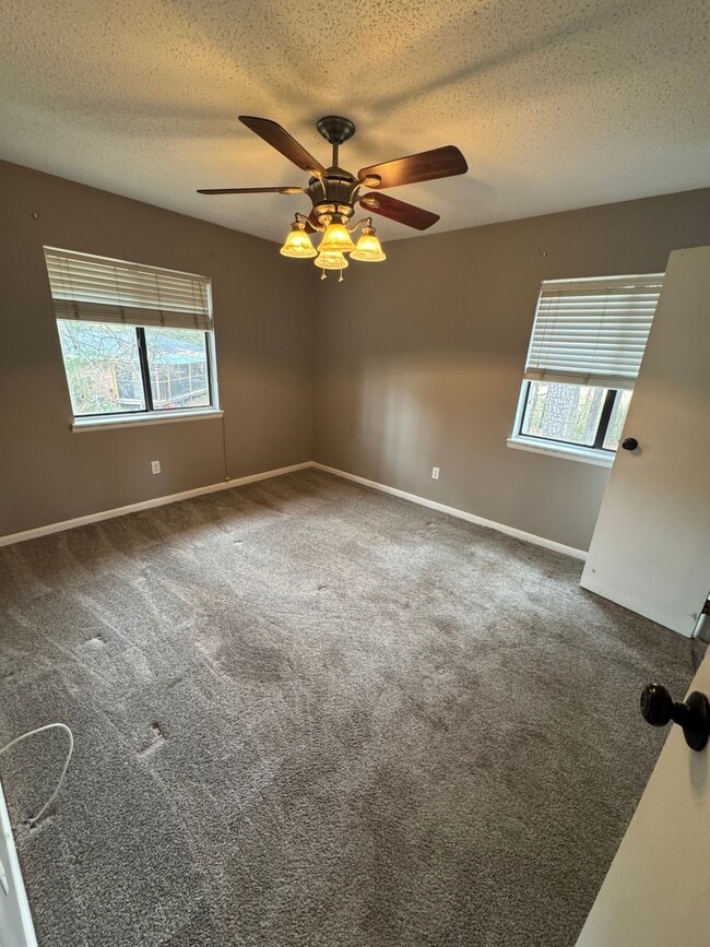 Photo - 950 Forestbrook Rd