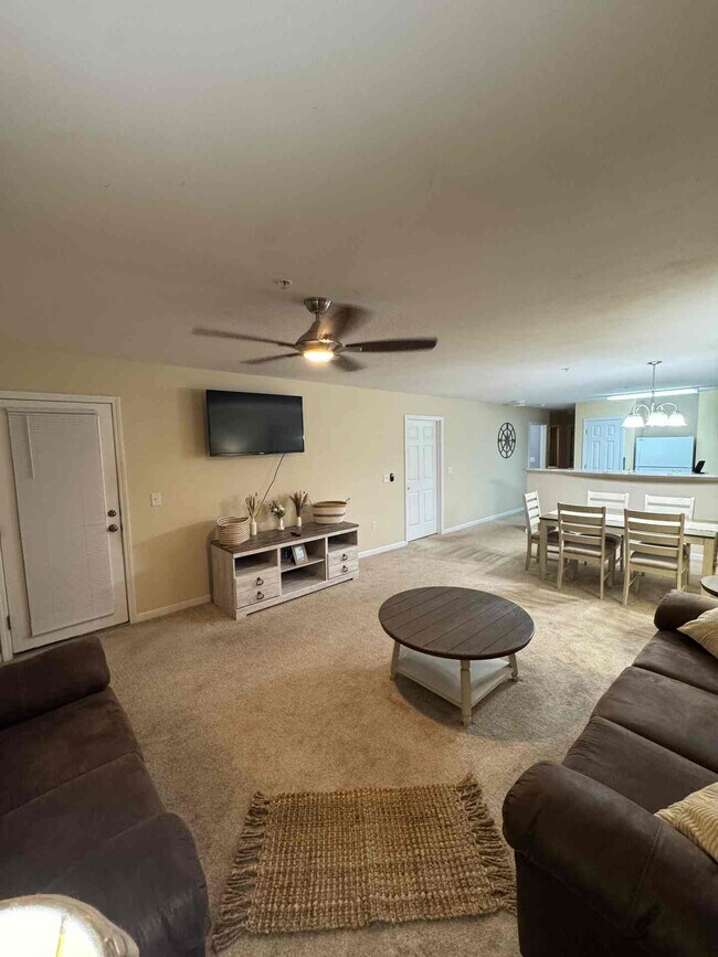 1234 River Oaks Dr Unidad 20A